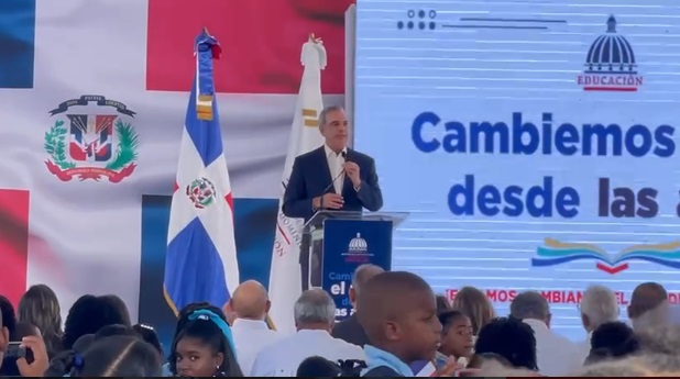 Abinader pide al CES convocar sectores para un pacto por calidad en la educación