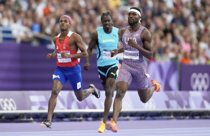 Dominicano Alexander Ogando avanza a la final de Juegos Olímpicos 2024
