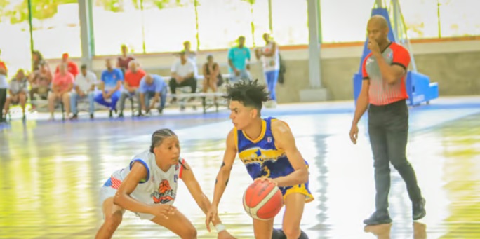 Mauricio Báez logra segundo triunfo en el TBS Distrital Femenino