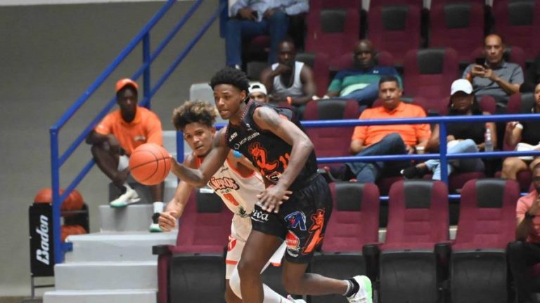 Carter anota 30 y los Reales ganaron en La Romana