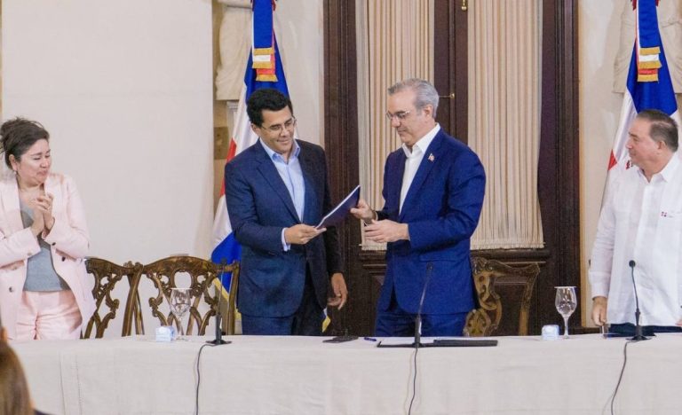 Presidente Abinader valora República Dominicana mantenga categoría 1 que otorga la FAA