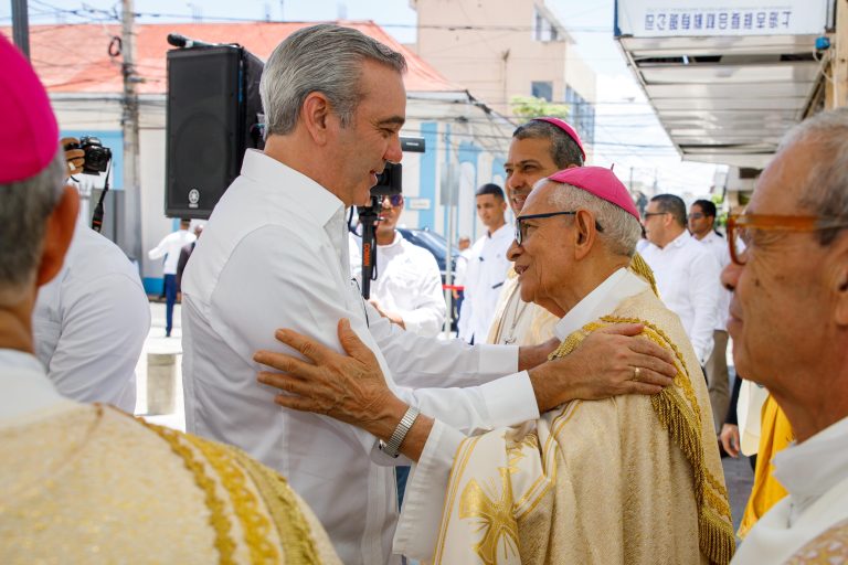 Reportaje- Obispos manifiestan apoyo total al presidente Abinader y su paquete de reforma