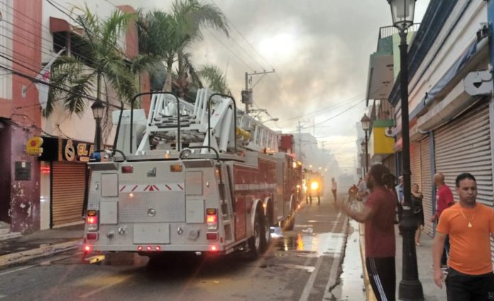 Incendio-en-Santiago-1140x694