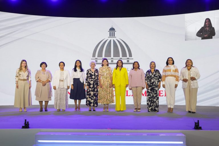 Raquel Peña: «Las mujeres dominicanas ya no enfrentan su travesía en la oscuridad»