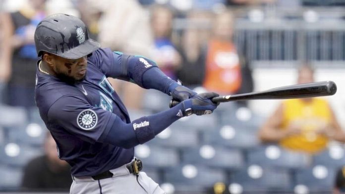 Robles pegó dos hits y Marineros