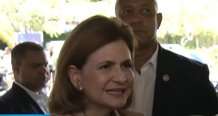 Reportaje- Vicepresidenta Raquel Peña da la cara en una de las semanas más difícil que ha tenido el gobierno