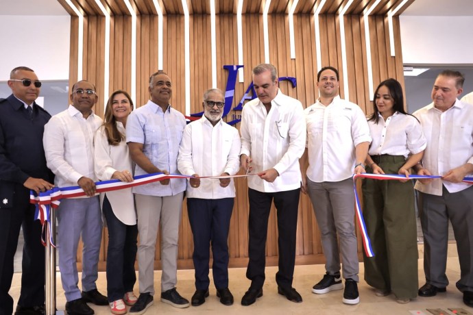 Presidente Abinader inaugura nueva sede de la Junta de Aviación Civil