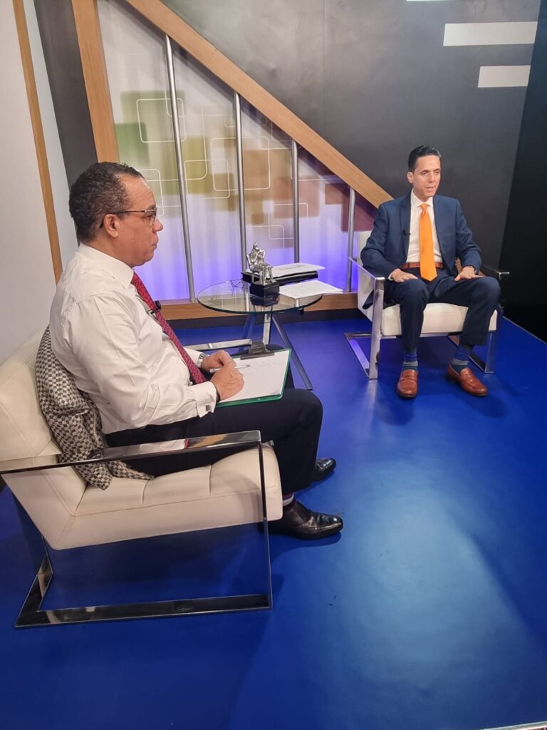 Video- Juan Gómez: “En el gobierno de Luis Abinader vivimos el peor período de resultados en sector eléctrico”