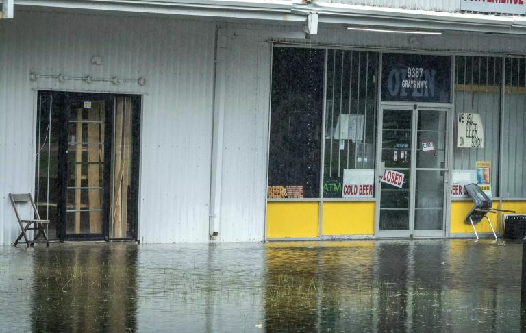 Tormenta Debby deja cinco muertos y lluvias torrenciales en el sureste de Estados Unidos