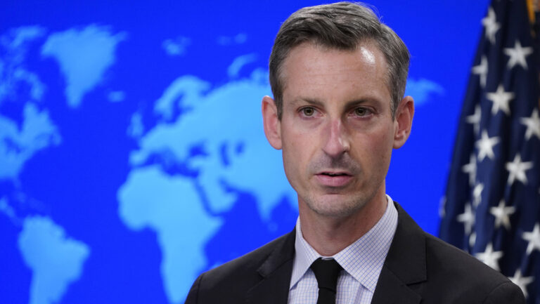 EEUU confirma detención de estadounidenses en Venezuela y desmiente complot contra Maduro