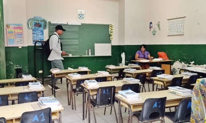 Falta de profesores y uniformes marca el inicio del año escolar en Cuba