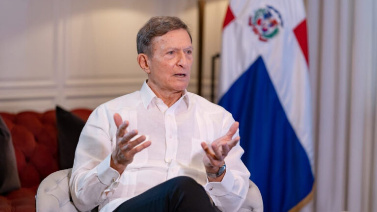 Canciller niega haya emitido 39 mil visas de turismo para haitianos como afirma Leonel