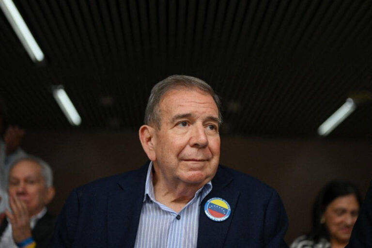 Edmundo González dice firmó “bajo coacción” documento donde reconoce la  victoria electoral de Maduro