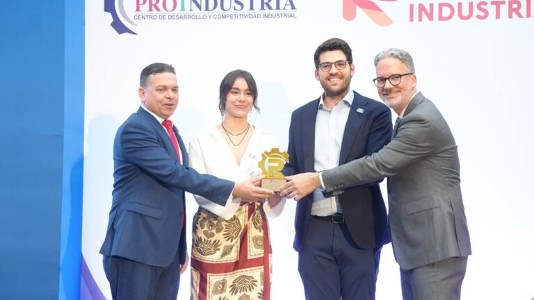 Empresas SOS Carbon y SOS Biotech ganan premio de Proindustria en las categorías “Innovación de Productos” y “Excelencia a la Innovación”