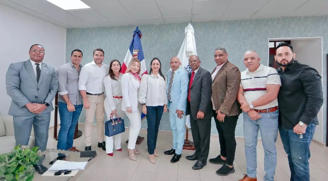 Dueños de bares y discotecas clausurados se reúnen con Faride en busca de acuerdo