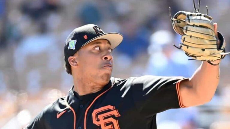 Gigantes del Cibao contratan al primer jugador declarado abiertamente «gay»