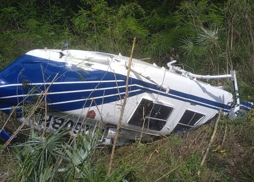 Salen ilesos ocupantes de helicóptero que cayó en zona montañosa de Santiago Rodríguez