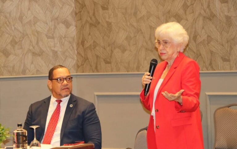 Directora General de Ética e Integridad Gubernamental destaca labor de la Defensa Pública