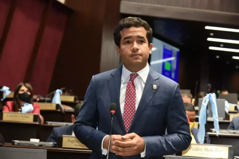 Omar Fernández sobre reforma constitucional: “La prisa es mala consejera