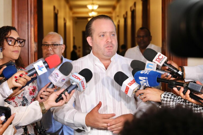 Paliza admite caso SeNaSa debió detectarse antes y asegura que se actuará contra responsables