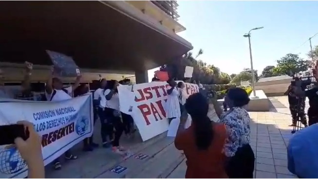 Organizaciones exigen justicia en caso Paula Santana muerta en zona franca de las Américas