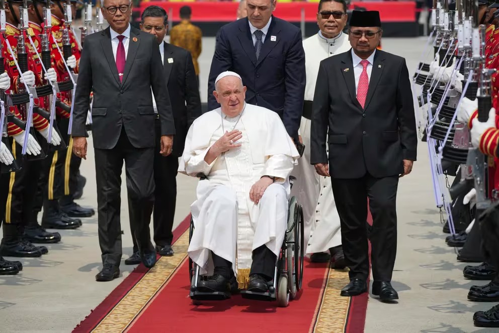 Policía de Indonesia arresta a siete que planeaban atentar contra papa Francisco