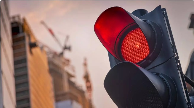 Auditoría de Contraloría al Intrant confirma denuncia de Leonel Fernández sobre uso no autorizado del espectro radioeléctrico