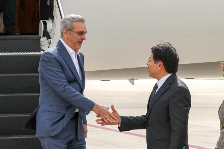 Presidente Luis Abinader llega a Ciudad de México