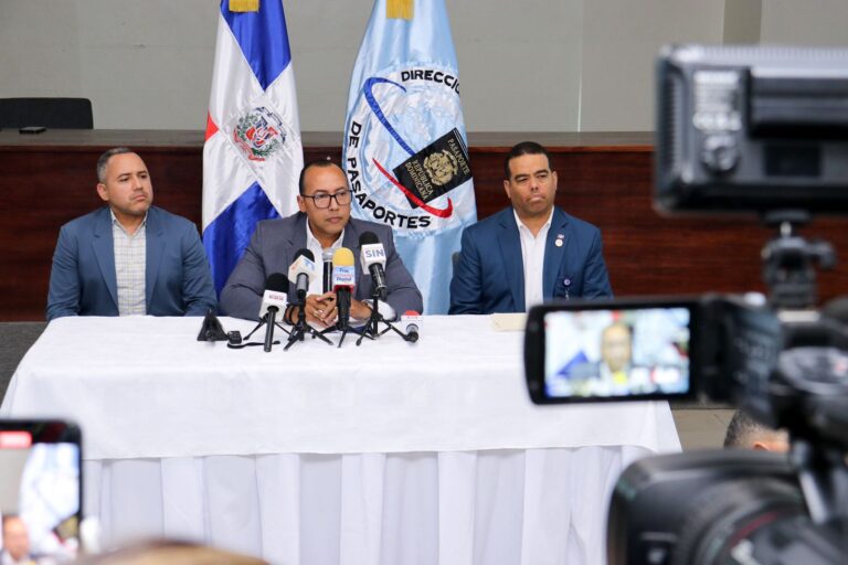 Dirección de Pasaportes dice intervención en licitación fue solicitada por la entidad