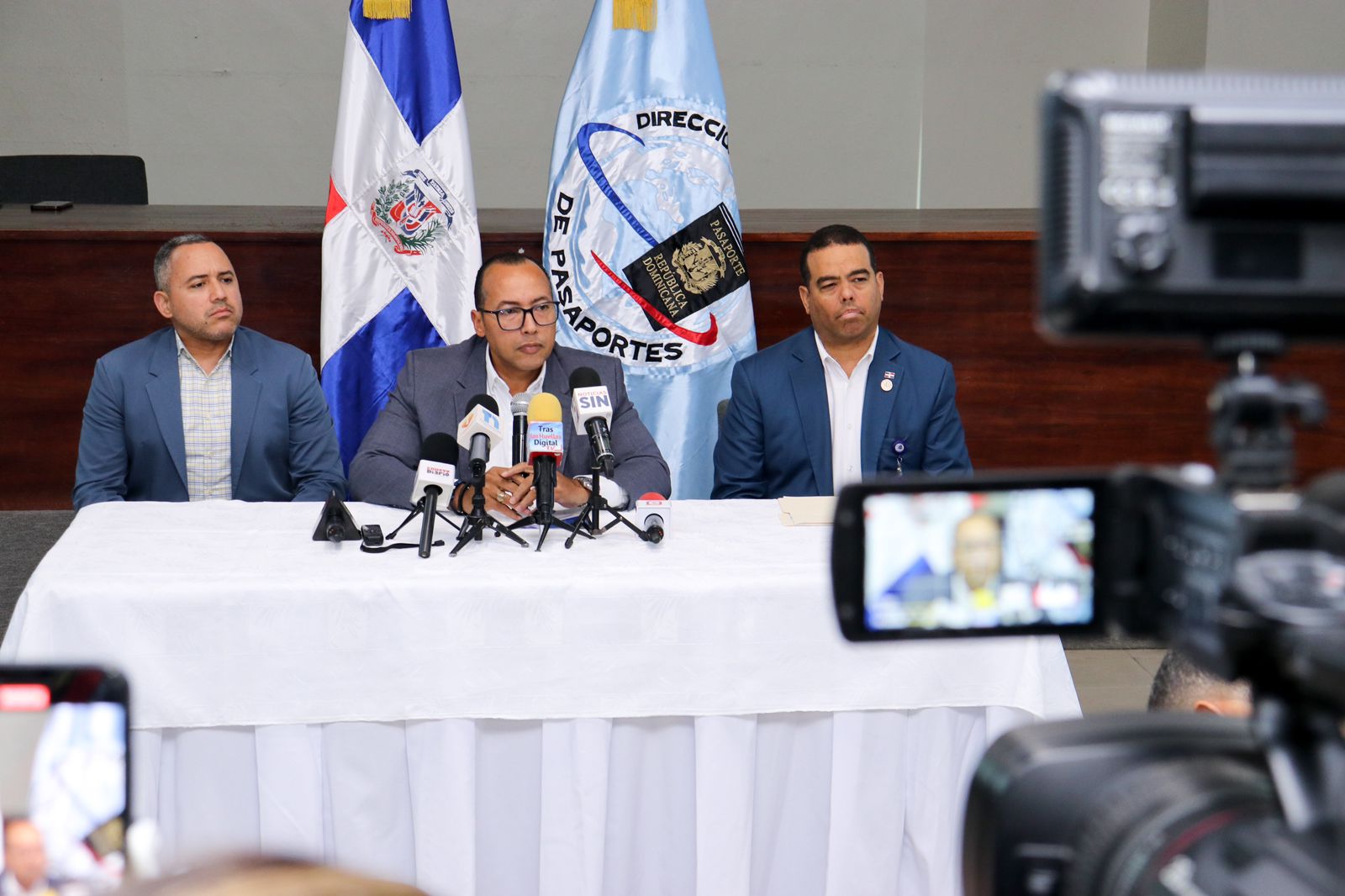 Dirección de Pasaportes dice intervención en licitación fue solicitada por la entidad