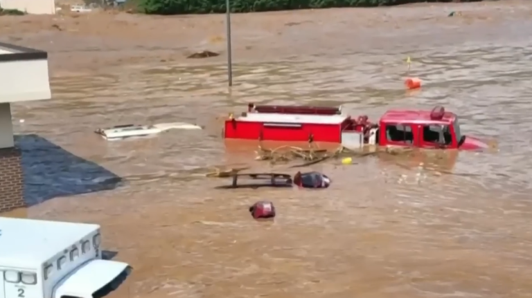 Más de 60 muertos y decenas rescatados en EUA ante paso del huracán Helene