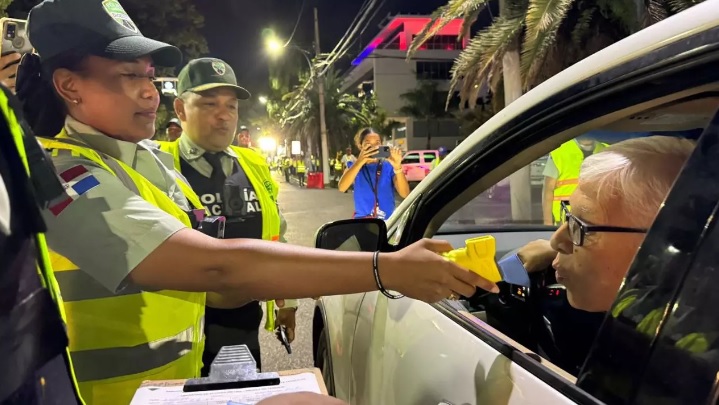 Más de treinta conductores son detectados borrachos por las pruebas de los alcoholímetros