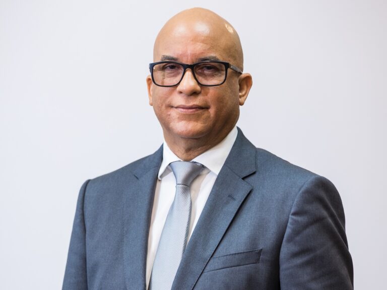 República Dominicana consolida su liderazgo en turismo y economía bajo el mandato de Luis Abinade