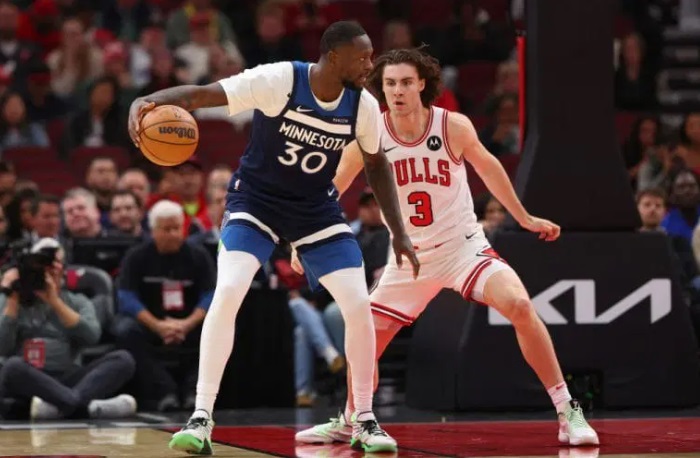 Julius Randle debuta con Minnesota Timberwolves en retorno a la NBA