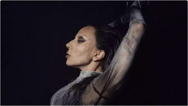 Lady Gaga lanza el perturbador video de su nuevo sencillo «Disease»