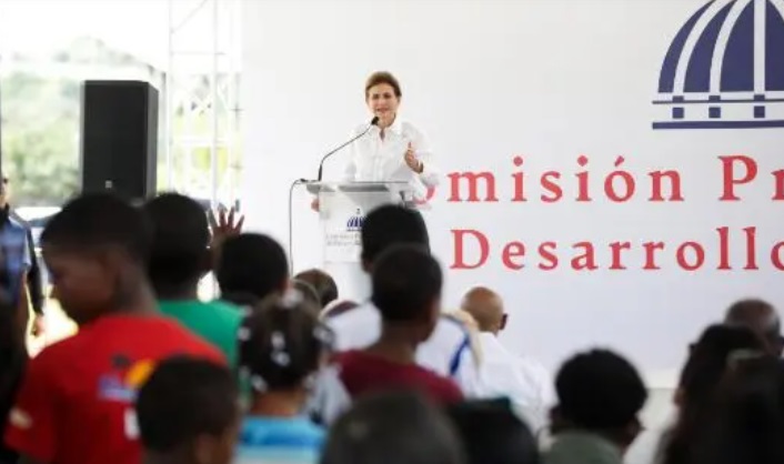 Raquel Peña entrega obras en el sur valoradas en más de RD$220 millones