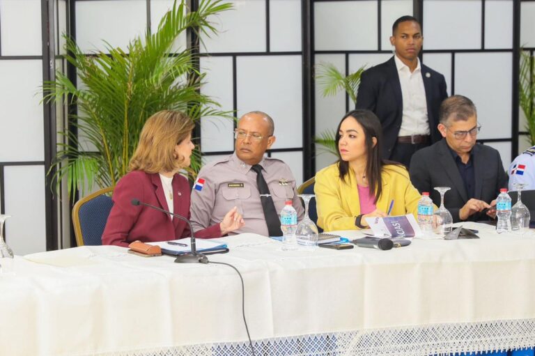 Raquel Peña da seguimiento junto a autoridades al Plan de Seguridad Ciudadana