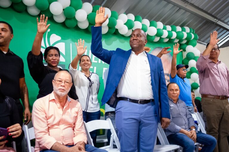 Regidor Odalys Tejada y su equipo del PLD en Santiago se suman a la Fuerza del Pueblo