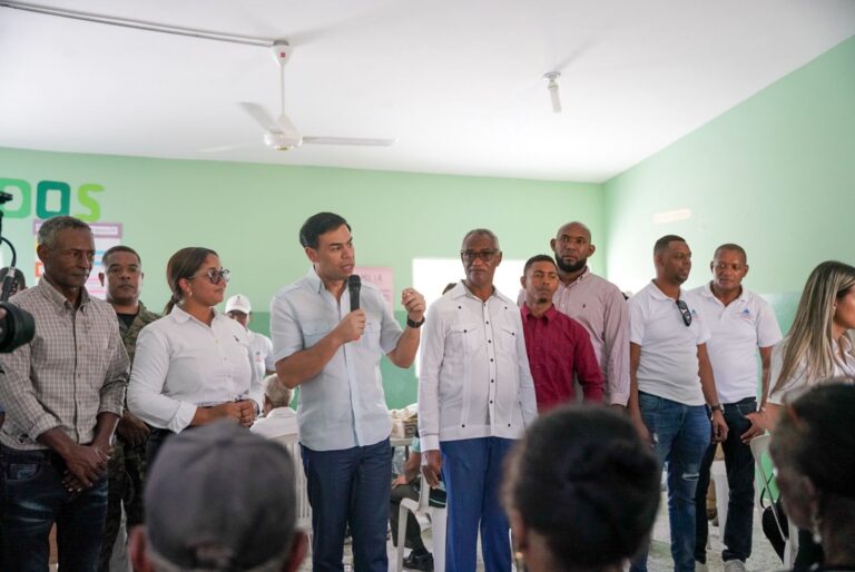 Roberto Ángel: Gobierno profundiza programas para reducir pobreza extrema y exclusión social