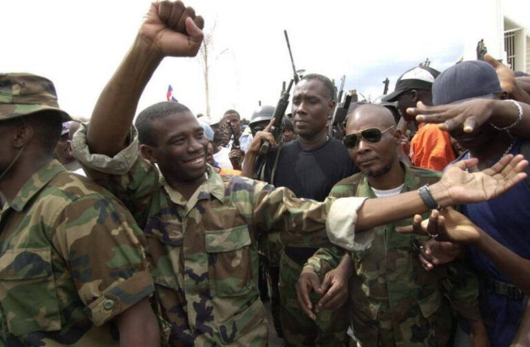 Rebelde Guy Philippe llama pueblo haitiano a tomar las armas