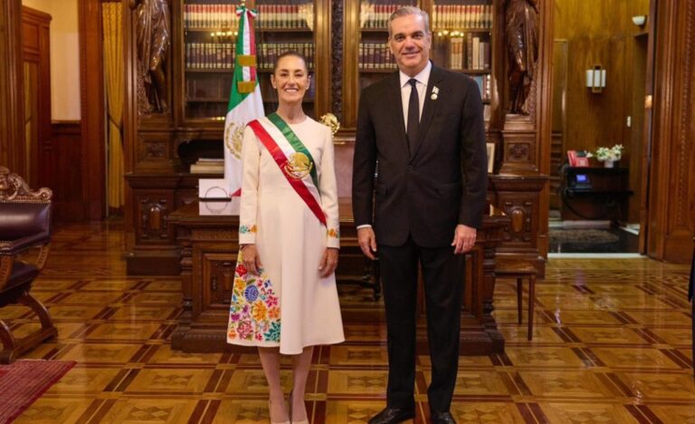Presidente Abinader y la nueva presidenta de México conversan sobre fortalecimiento de las relaciones entre ambos países