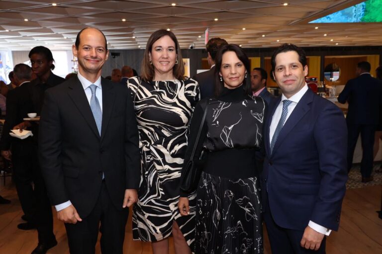 Superintendente del Mercado de Valores participa en la Semana Dominicana 2024; destaca crecimiento y oportunidades de inversión impulsada por el gobierno