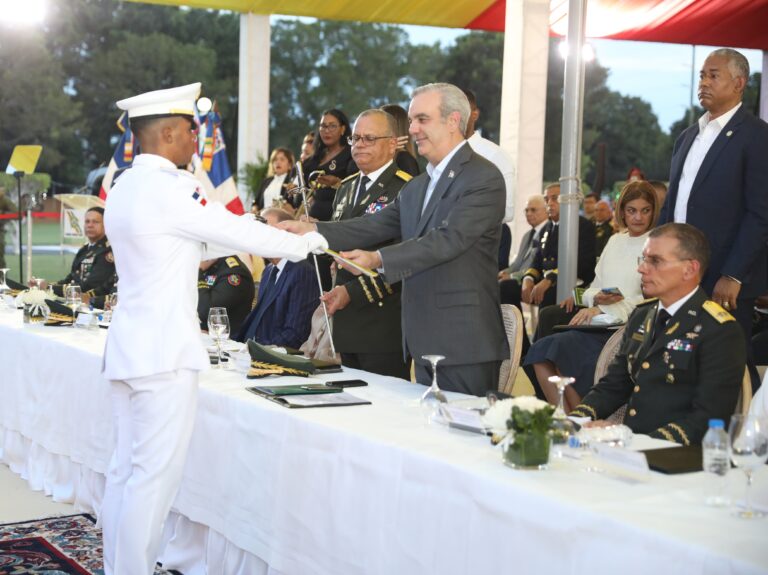 En su mensaje de fin de año Presidente Luis Abinader destaca la labor de las Fuerzas Armadas y la Policía Nacional