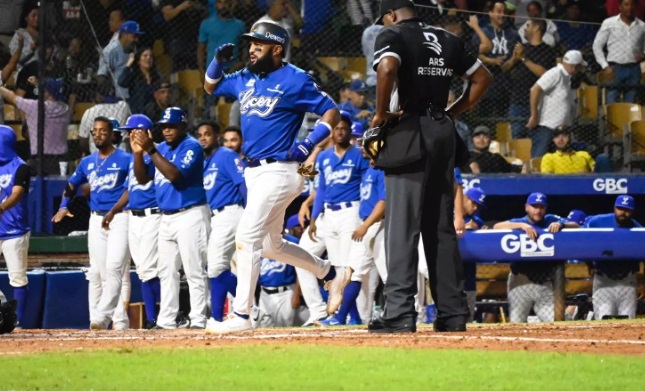 Bonifacio empata con Rafael Landestoy; Licey remonta sobre Gigantes