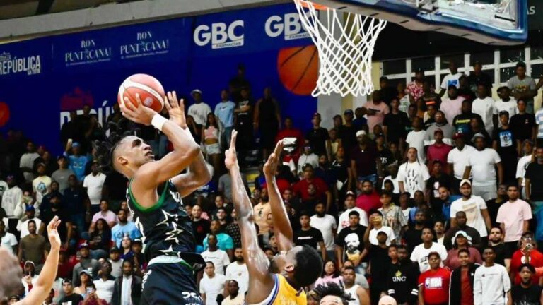 Bameso pica alante en la final ante Mauricio Báez