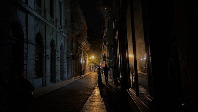 Un nuevo apagón dejó a gran parte de Cuba en la oscuridad