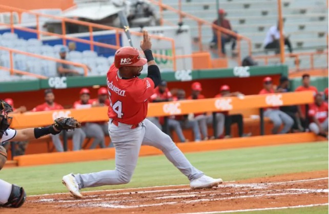Con cuadrangular de Franchy y Avelino, Leones ganan primer partido de una doble cartelera