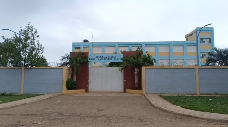 Otro profesor de San Pedro de Macorís es acusado de manosear y acosar a una estudiante de 12 años