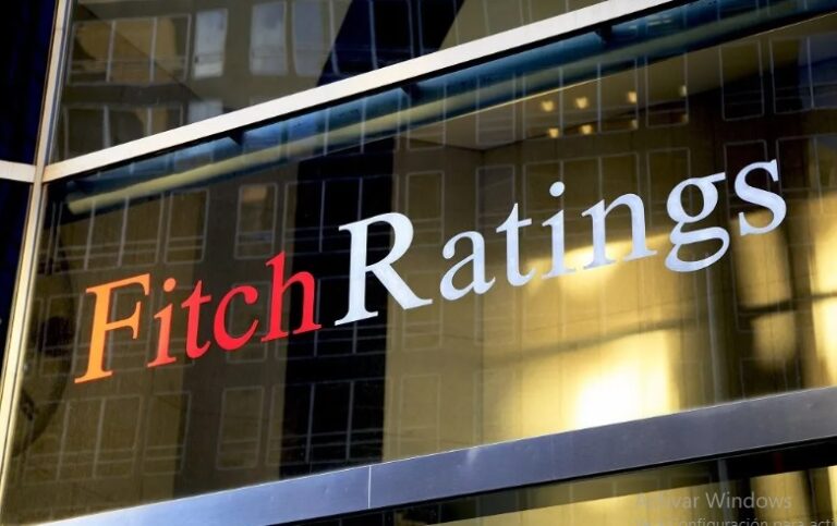 Fitch ratifica la calificación crediticia de la República Dominicana con perspectiva positiva
