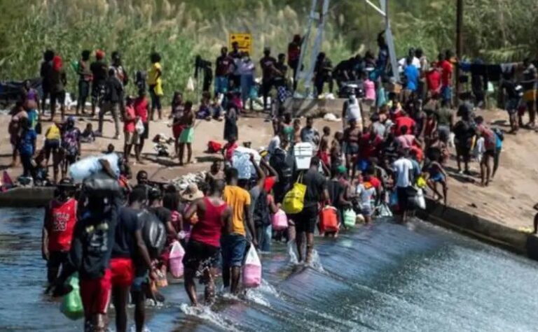 Reportaje- Haití cierra 2024 a merced de pandillas y abandonado por países ricos